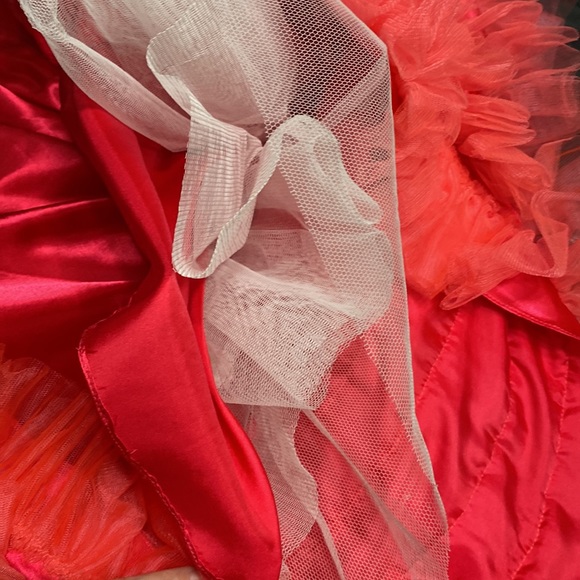 Party dress strapless or can be worn with straps - Picture 8 of 8